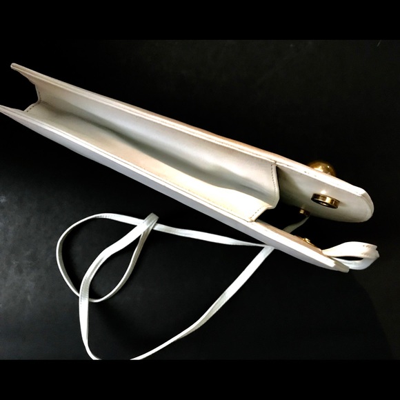 Women’s cross shoulder bag. - Picture 3 of 8